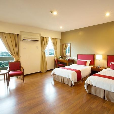 Alora Hotel Penang ペナン エクステリア 写真