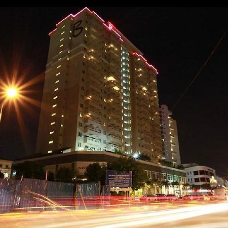 Alora Hotel Penang ペナン エクステリア 写真