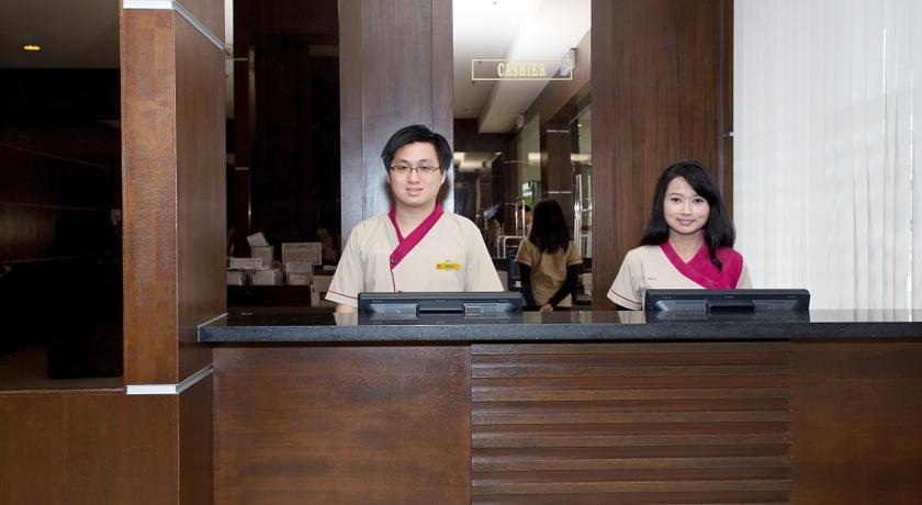 Alora Hotel Penang ペナン エクステリア 写真