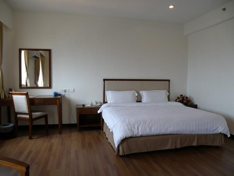 Alora Hotel Penang ペナン エクステリア 写真