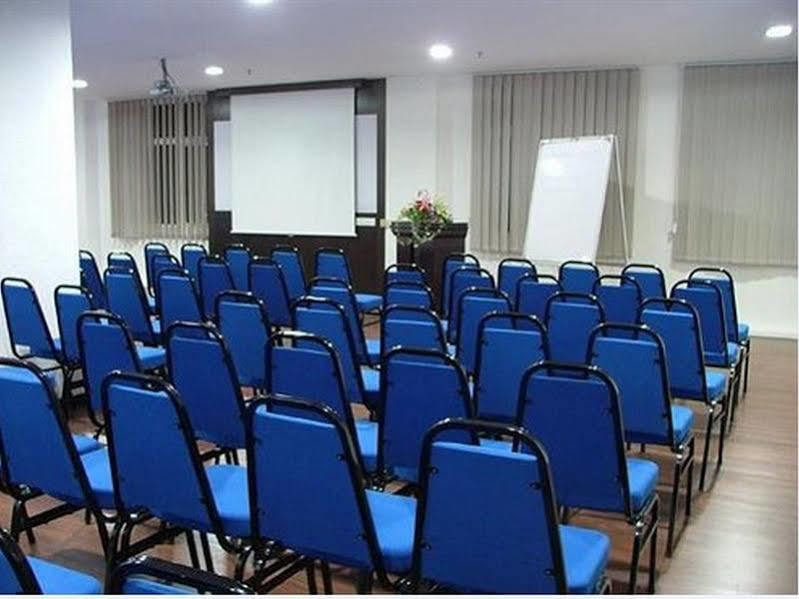 Alora Hotel Penang ペナン エクステリア 写真