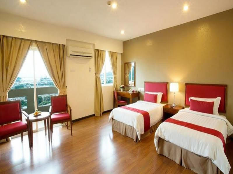 Alora Hotel Penang ペナン エクステリア 写真